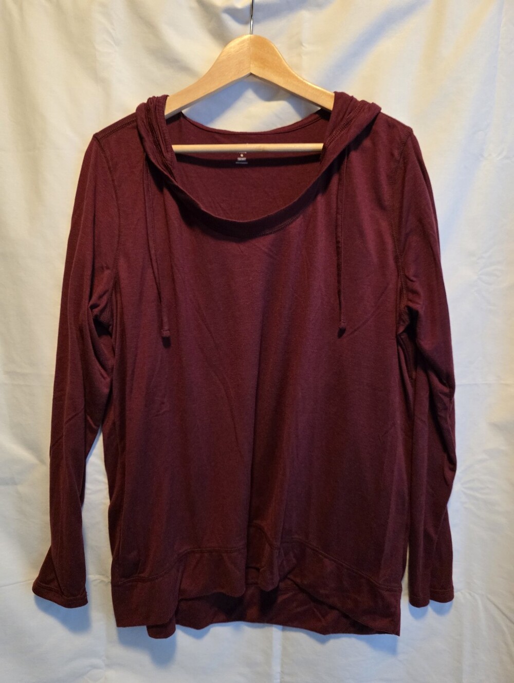Old Navy Active Go Dry Hooded Long-Sleeve Top - Burgundy Red